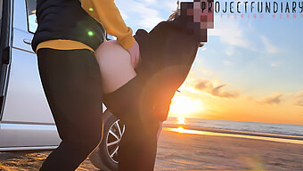 Leggings De Yoga E Nudez Pública: Um Encontro Quente Na Praia