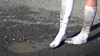 White Socks And Black Mud: A 60fps Solo Experience