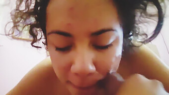 Latina Berpayudara Besar Mendapatkan Facial Dalam Video Pov Ini