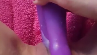 Amateur Play With A Vibrator