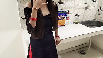 Ngentot Di Dapur Dengan Gadis India: Blowjob Dan Cumshot