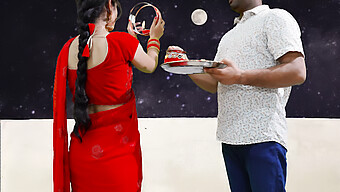 O Primeiro Boquete Karva Chauth Da Recém-Casada Priya Ao Ar Livre Com Um Toque Hindi