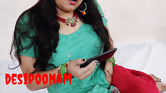 Bdsm-Lehmityttö Ratsastaa Desi Poonamin Kanssa