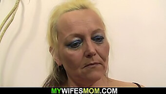 Blond Milf Zostaje Przyłapana Na Zdradzie W Prawdziwym Życiu.