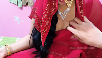 Desi Bhabhi Podvádí Manžela S Desi Klukem V Hd Videu