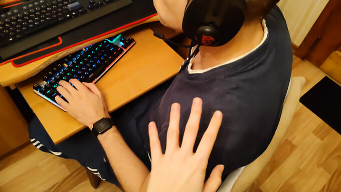 18+ Coed Tar Kontroll Med Dildo I Pov-Onanivideo