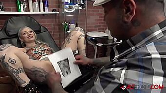 Les Gros Seins Et La Chatte Tatouée De River Dawn Ink Prennent Une Grosse Bite