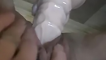 Milf Jerman Menikmati Bermain Dildo Solo Dengan Kemasan Creampie